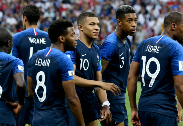 的表现不难 的表现不难