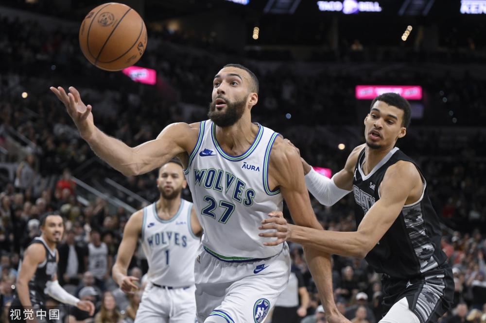 签名款球鞋 签名款球鞋