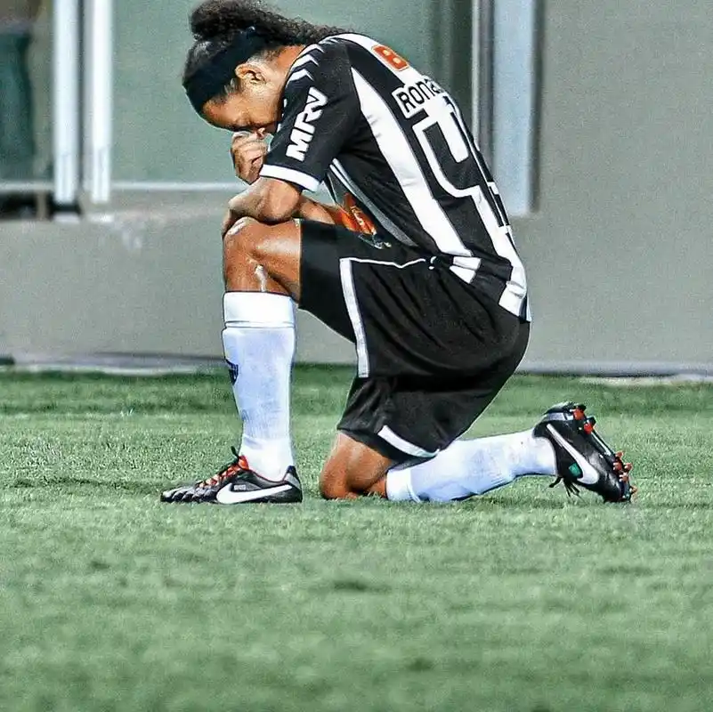 会期待他们 会期待他们